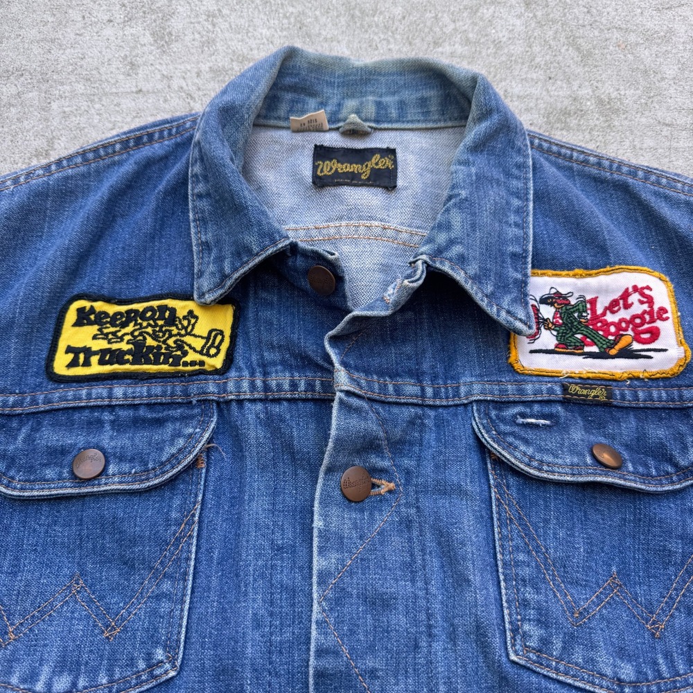 Vintage 60s Wrangler Denim Jacket Robert Crumb Keep on Truckin Patches Chevy 42